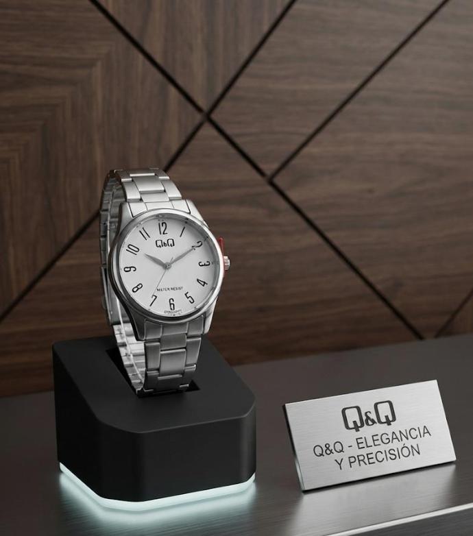 Reloj Q & Q/ Dama